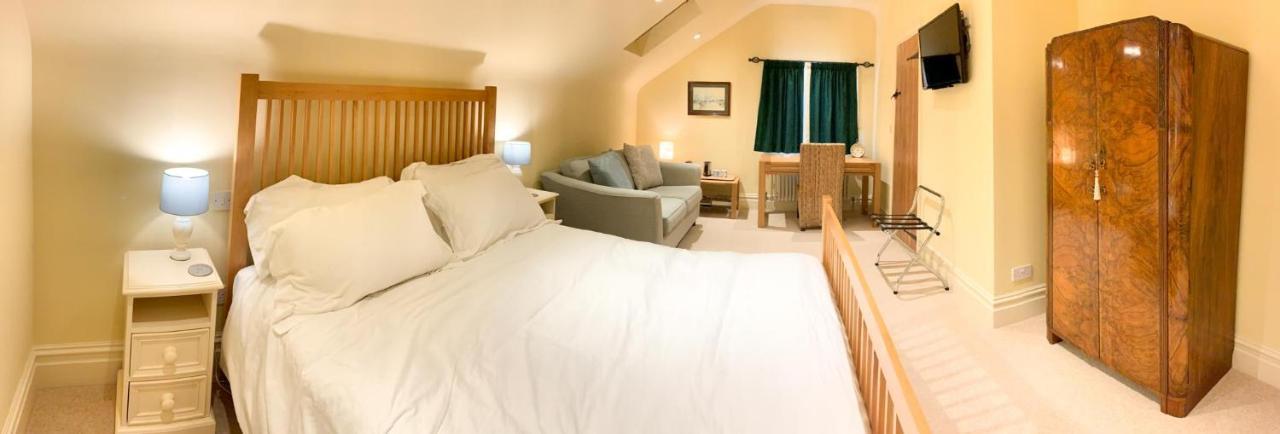 Hollies Farm B&B Wrexham Exterior foto